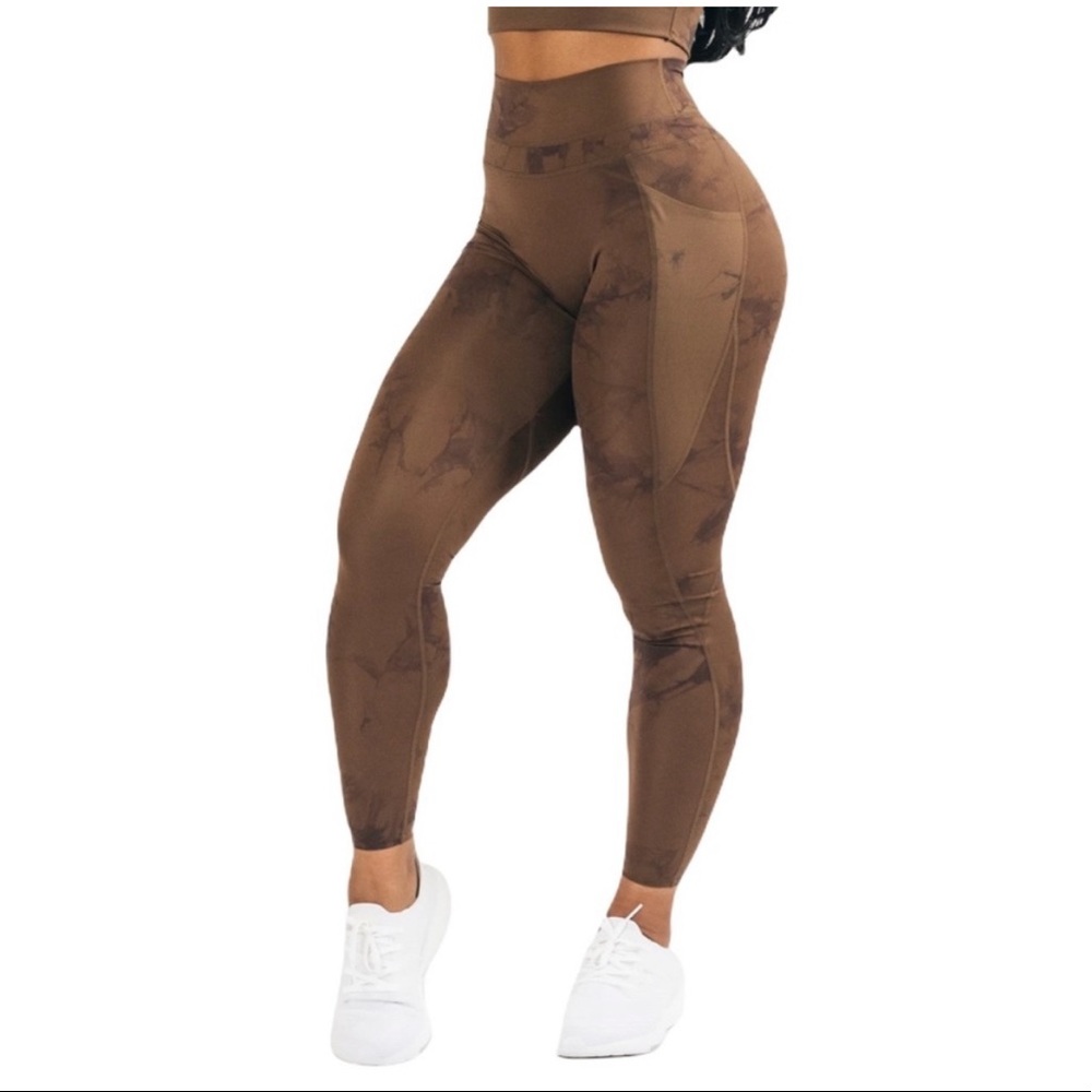 Alphalete leggings